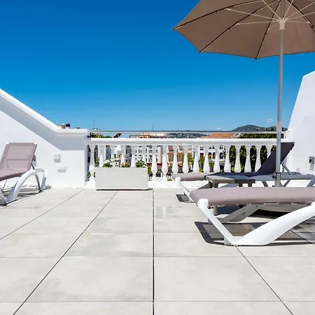 Toboso Plaza Апарт-отель Нерха