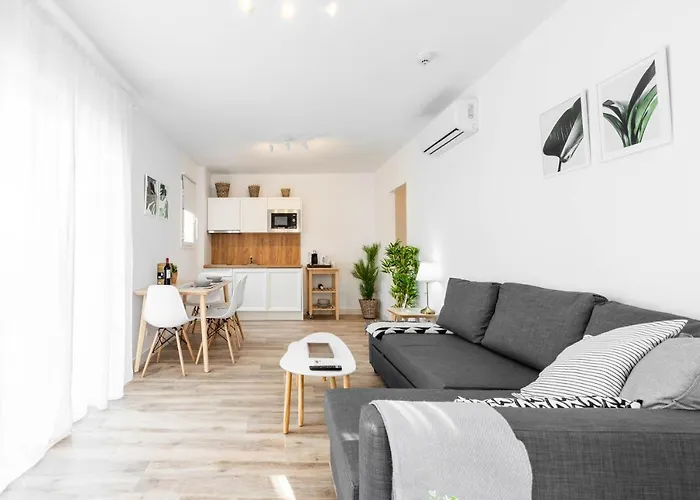 Toboso Plaza 네르하